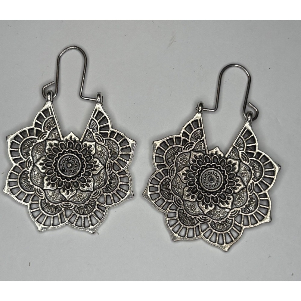 Silver Tone Mandala Flower Earrings Boho Filigree Drop Dangle